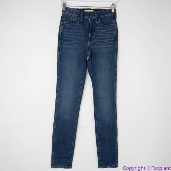 Madewell 10" High-Rise Roadtripper‎ Supersoft Jeans in Playford Wash, 24 - Picture 3 of 16